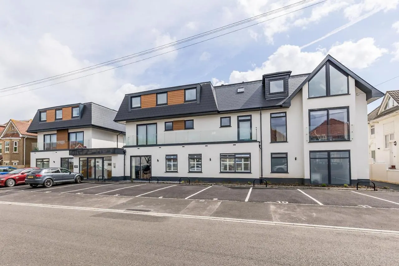 Modern 1 Bed Seaside Apartment Bournemouth